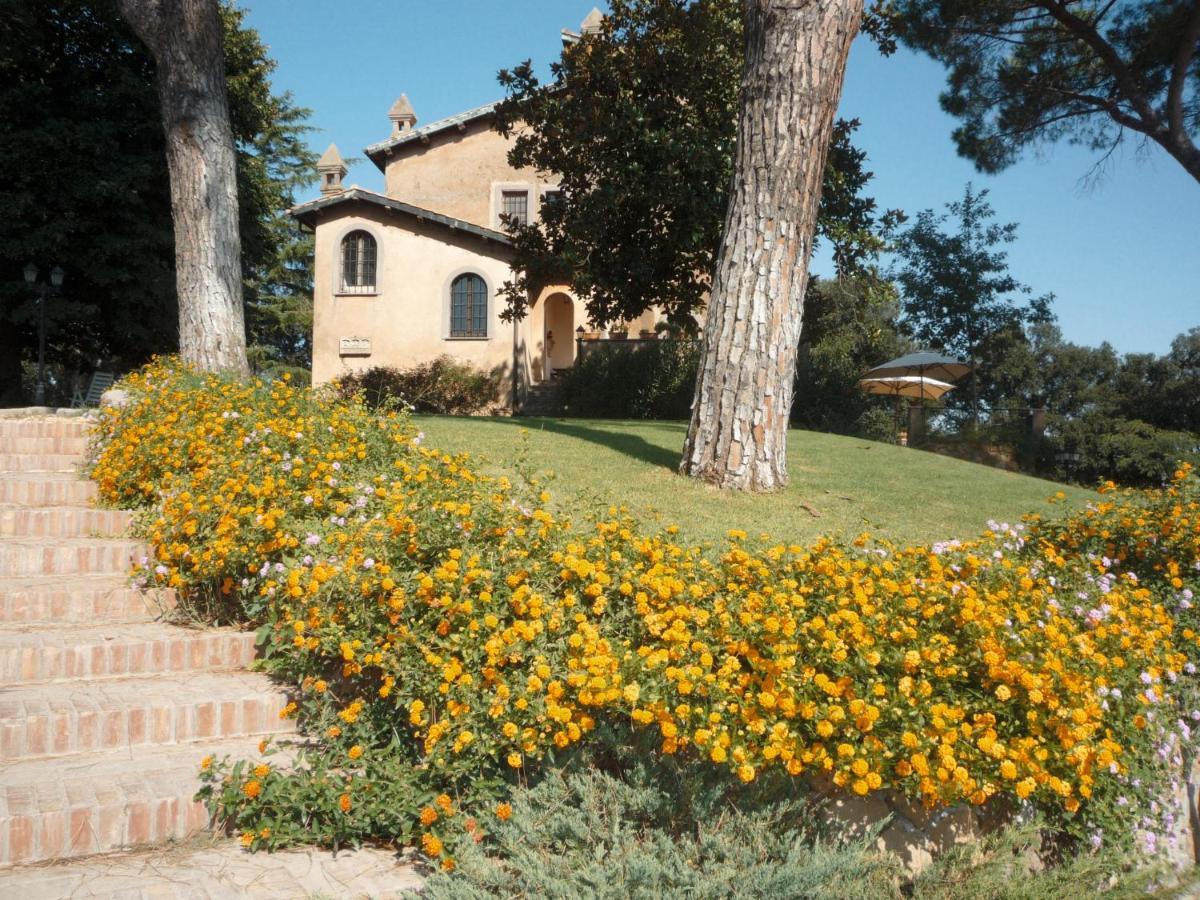 Parco Delle Nazioni - Relax Grand Bed & Breakfast Castel di Decima