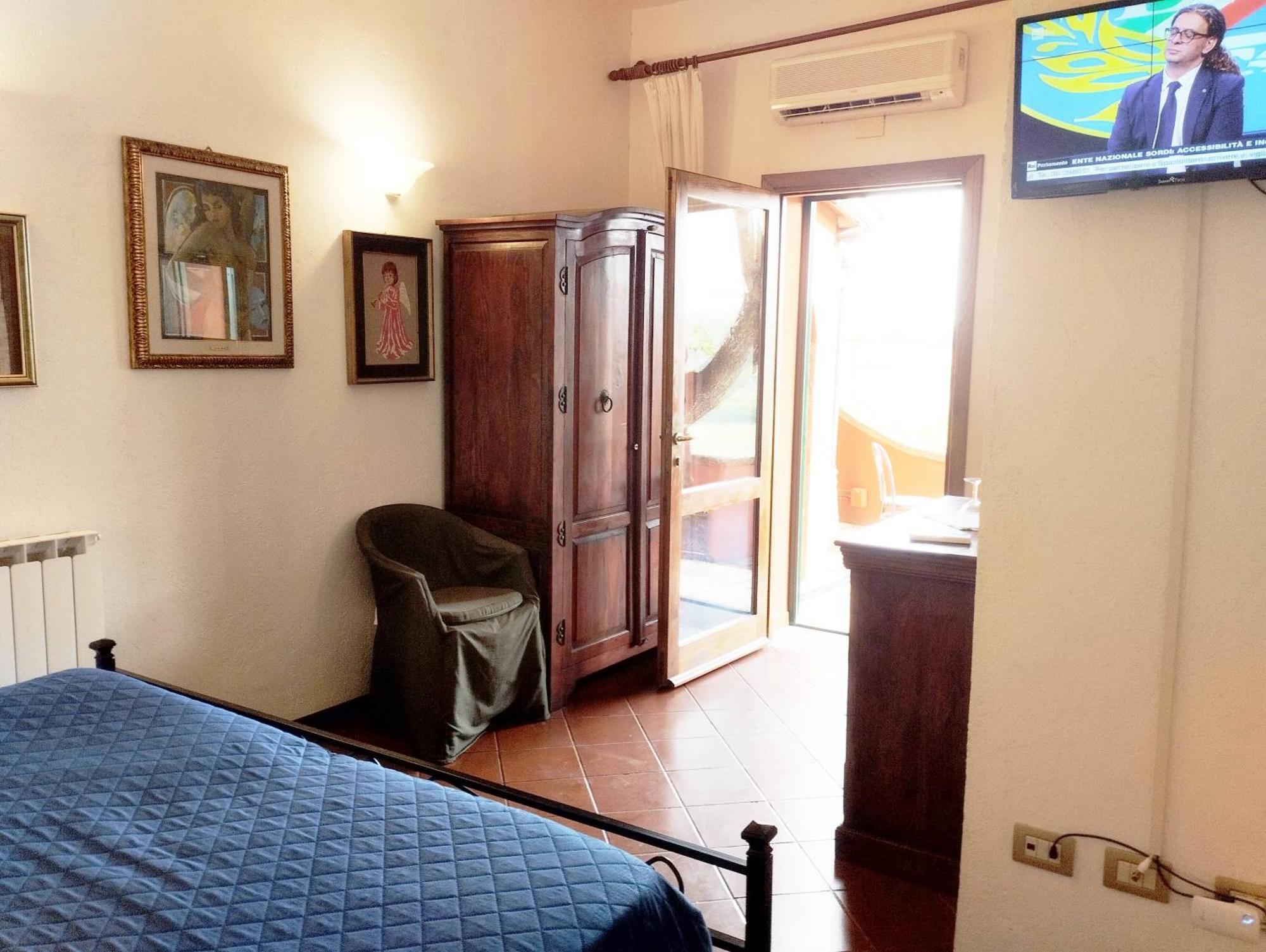 Parco Delle Nazioni - Relax Grand Bed & Breakfast 3*