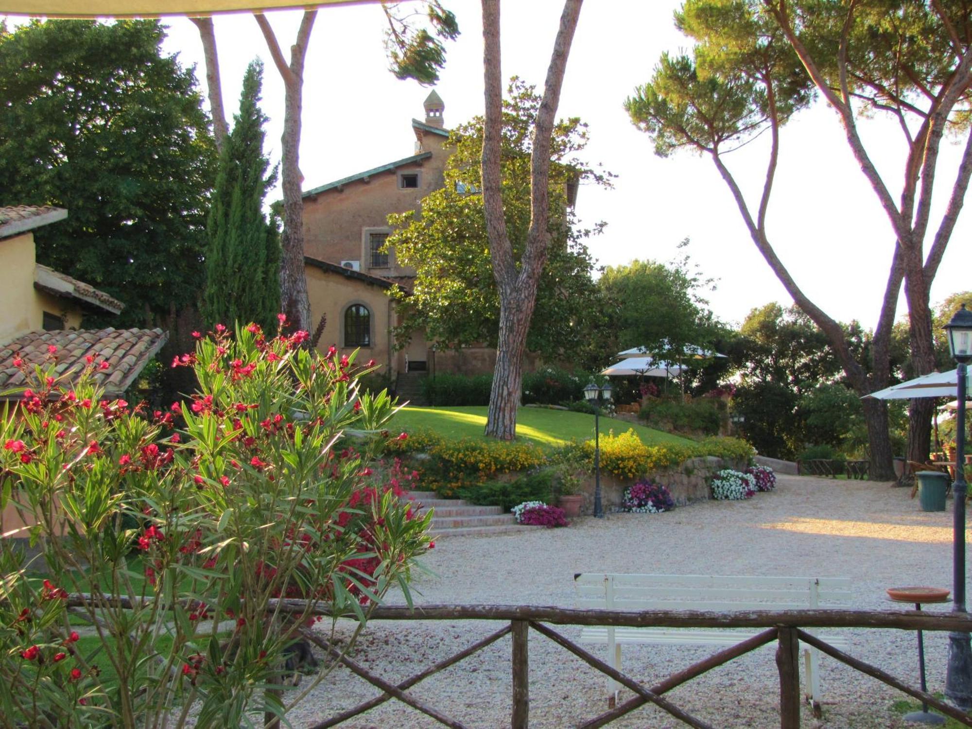 Parco Delle Nazioni - Relax Grand Bed & Breakfast