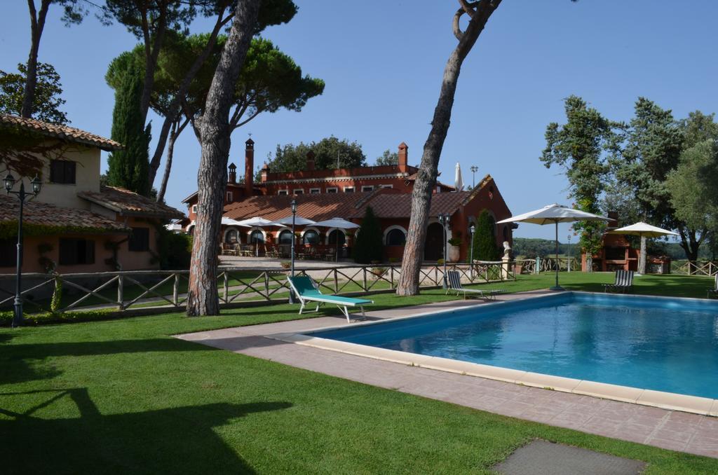 Parco Delle Nazioni - Relax Grand Bed & Breakfast Castel di Decima