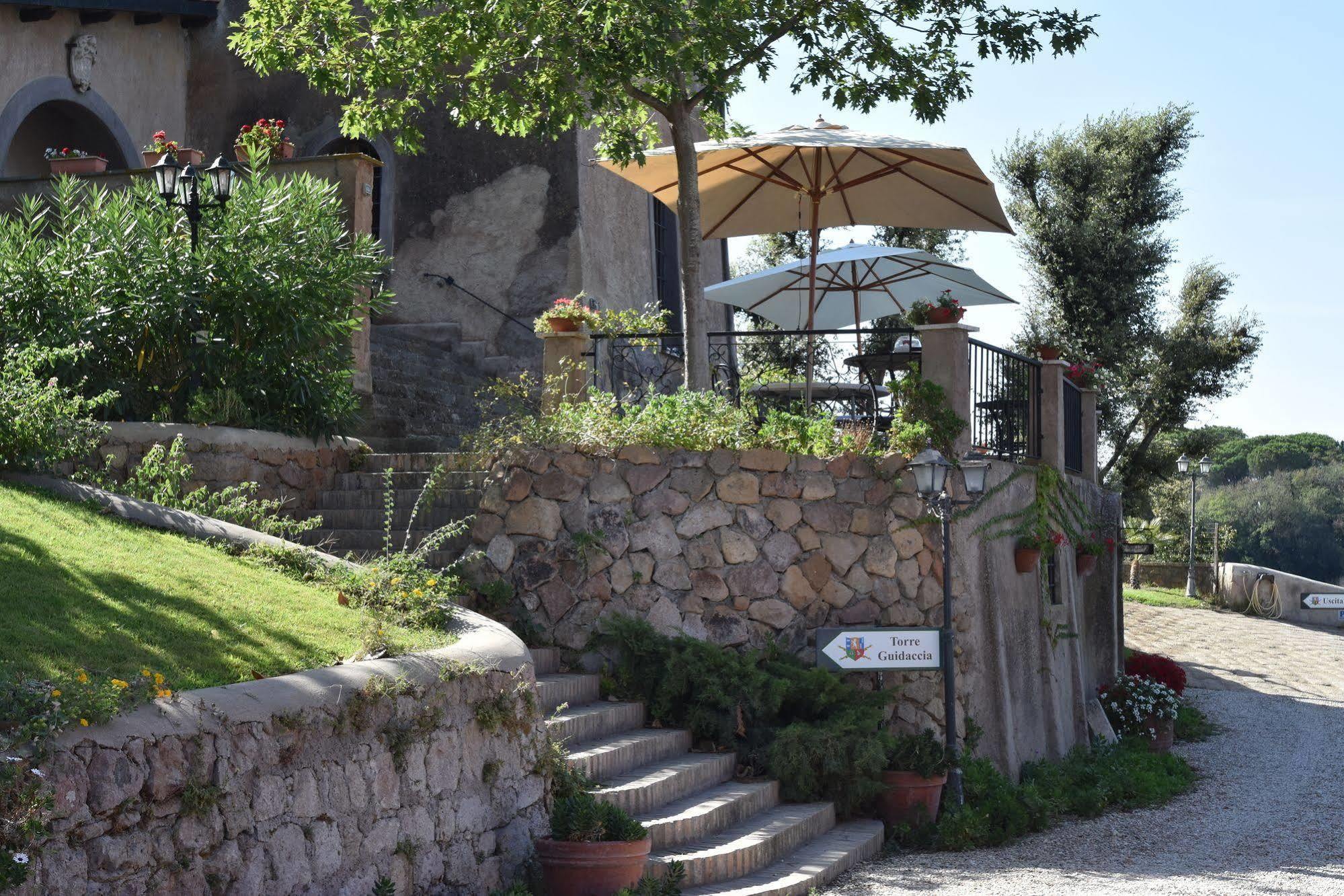Parco Delle Nazioni - Relax Grand Bed & Breakfast Castel di Decima