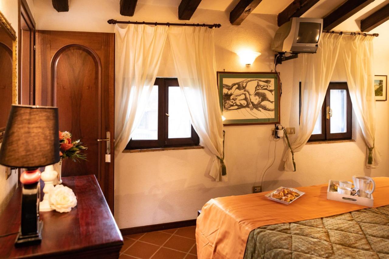 Parco Delle Nazioni - Relax Grand Bed & Breakfast Castel di Decima
